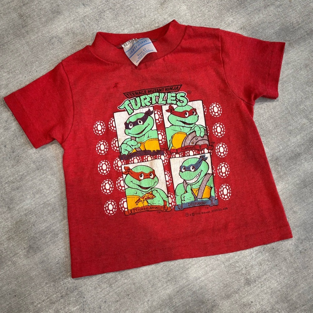 1990s Vintage Teenage Mutant Ninja Turtles kids size 4T shirt